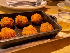 香脆蟹肉球-The Cheesecake Factory 芝乐坊餐厅(王府中環店)
