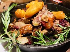 -鹿萤季·营地小馆(皇后公园店)