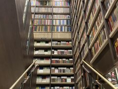 -钟书阁(群光广场店)