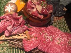 -山川小町·极番烧肉(新地假日广场店)
