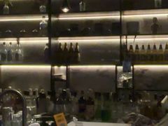-Mx.cocktail bar