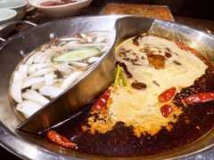 菌香鸳鸯锅-晓宇重庆火锅(赛格国际购物中心店)