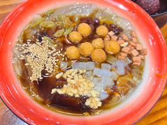 -爆炸头阿姨小四川正宗川味小吃(无任何分店)