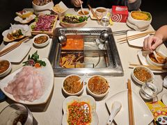 -海底捞火锅鲜切牛肉主题店(长寿路店)