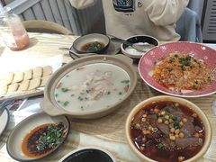 -叁煨蹄花·下饭盐帮菜(人民广场店)