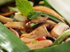 白白山烧双菌-李氏八大件老菜馆(万宝街店)