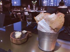 餐前包-AZUL by FUEL蓝色·法式酒馆(琶醍店)