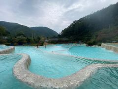 -十万大山布透温泉