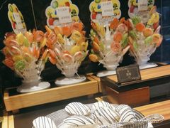 -雍容荟帝王蟹活龙虾展台自助(IFS黑金店)