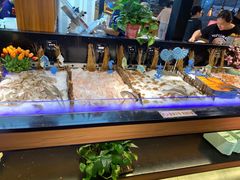 自助取餐区-汉金城海鲜烤肉自助百汇(威海威高广场店)