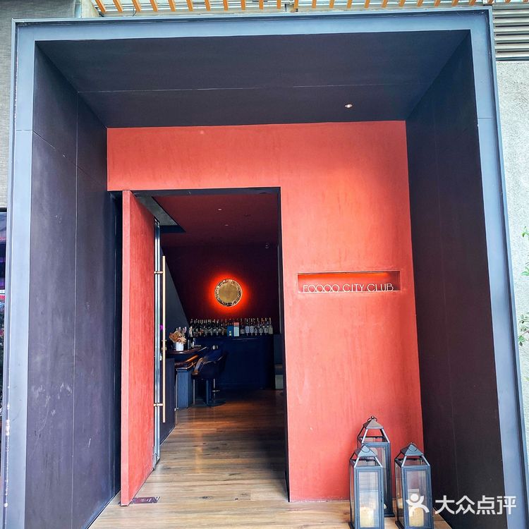 曾叫兽探店|隐藏在悠方二楼的大型Bistro