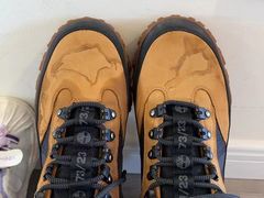 -京伟修鞋洗鞋奢侈品皮具护理店