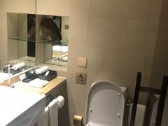 -和颐至尊酒店(上海徐家汇桂林公园地铁站店)