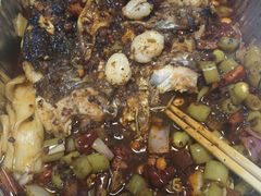-鸣记脆皮烤鱼·海鲜烤鱼(三八广场店)