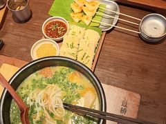 -银米·云南传统过桥米线(双廊黑金冠店)