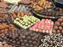 -Laderach 莱德拉(上海环贸iapm店)