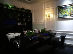 -变画·发型STUDIO