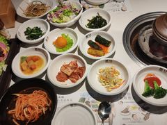 餐前小菜-本家韩国烤肉(青岛万象城店)