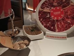 -左庭右院鲜牛肉火锅(环球港店)