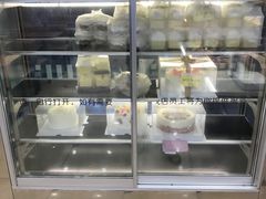 -红宝石·鲜奶小方·海派西点房(南丹店)