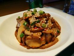-多嘴超级肉蟹煲(杉杉国潮主题店)