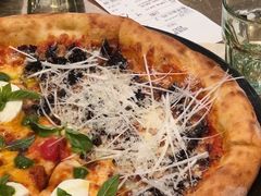 黑松露披萨-O'mills Sourdough Bakery&Bistro(永嘉路店)
