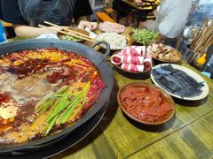 -黄潇洒老火锅(九眼桥宏济巷店)