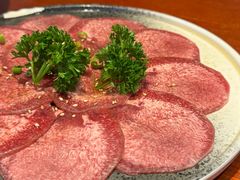 -喜牛烧肉酒场·黑金店(威高广场店)