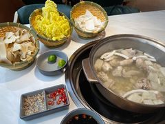 -喃喃椰·糟粕醋·椰子鸡火锅(七堡花园店)