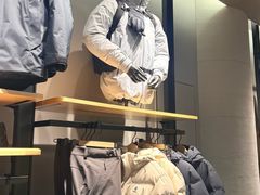 -凯乐石KAILAS(万国奥特莱斯店)