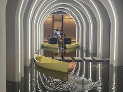 -涨巢·潮玩水疗局