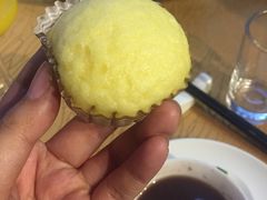 -上海滴水湖皇冠假日酒店