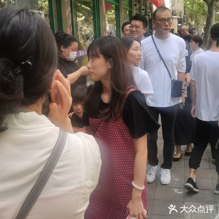 在上海，实在有太多看不懂的事情了