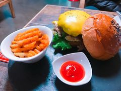 -HIGH FIVE哈福手工汉堡(桂林路店)