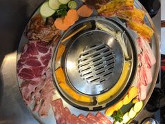 -哈哈碳都·牛肋条无限自助烤肉(台江万达店)