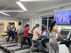 -超鹿运动(五四路恒力城店)