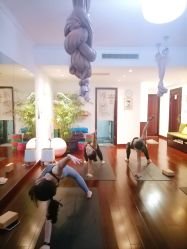 -Yvon yoga 瑜伽·精准体态管理中心