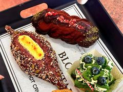 -HOT CRUSH趁热集合·现烤面包(上海环球港店)
