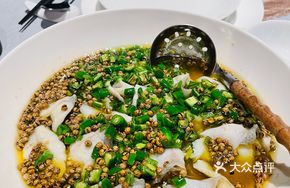 Sichuan-style Steamed Sea Bass with Green Pepper and Spicy Sauce