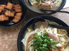 香辣牛杂粉粉-鑫花溪牛肉米粉(文星广场店)
