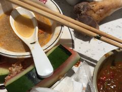 -三人行骨头王火锅(长寿店)
