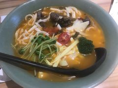 手切酸菜牛腱子面-陳八两面家(滨江天街店)