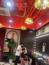 -东方先生国潮男士理发馆