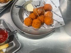 -W COLLECTIVE  DESSERT SHOP