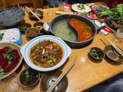 酸汤火锅-苗阿哥