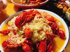 -虾弄弄海派小龙虾·牛羊蝎子火锅