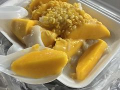 -芒果糯米饭摊子