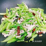 绿油油的下饭菜 · 四季豆炒肉