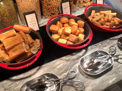 -深圳国际会展中心希尔顿酒店(前海华发冰雪世界店)