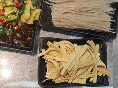 -曹丞相·地锅鸡·地锅鱼(武林店)